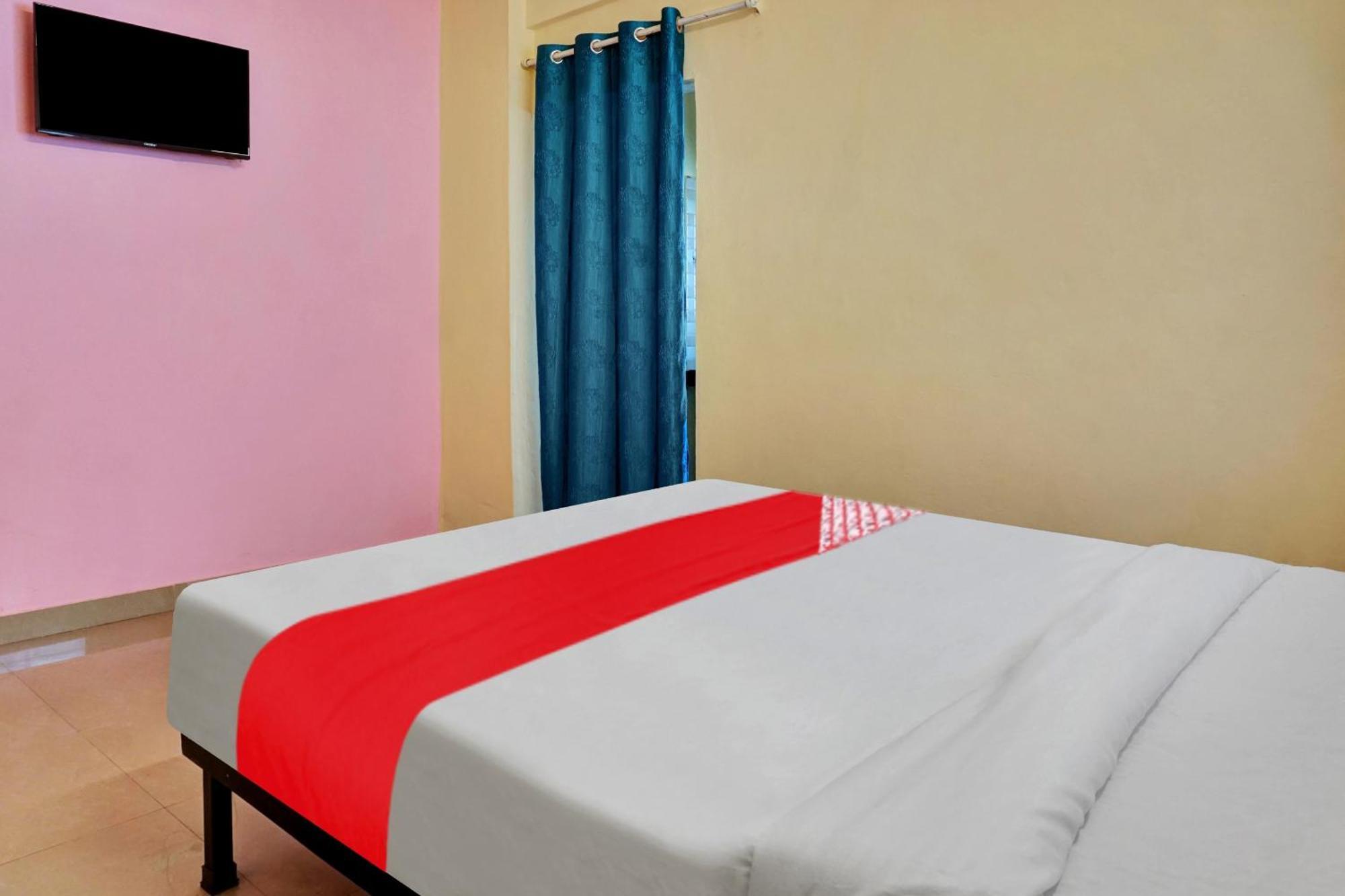 Hotel O Dhuldev Executive Rooms Hinjawadi Exterior foto